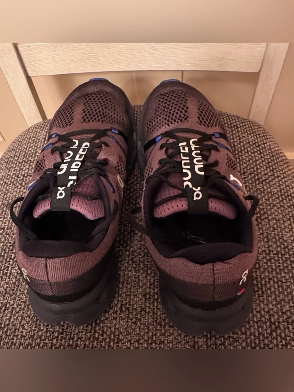 On Men's Cloudsurfer Running Shoes. Size 11. black/cobalt.